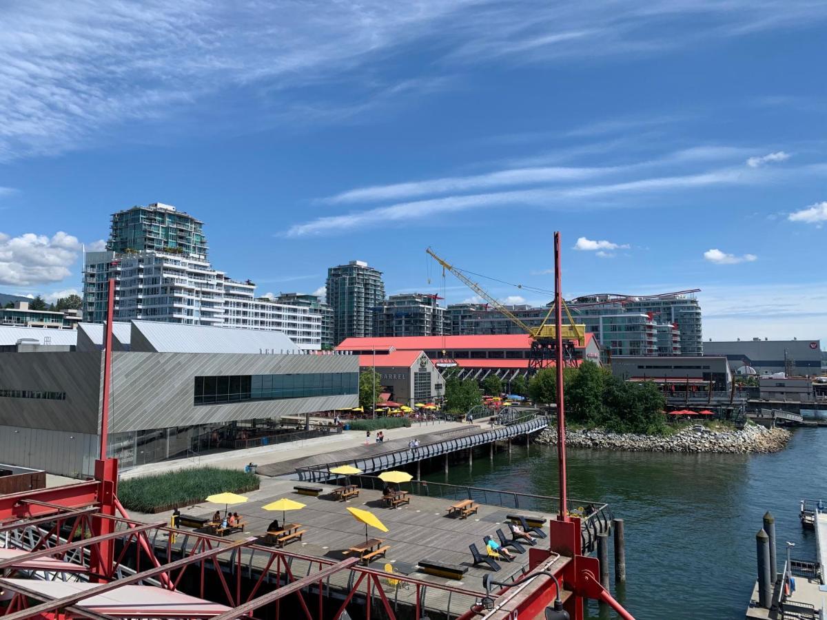 The Lonsdale Quay Hotel North Vancouver Exteriér fotografie